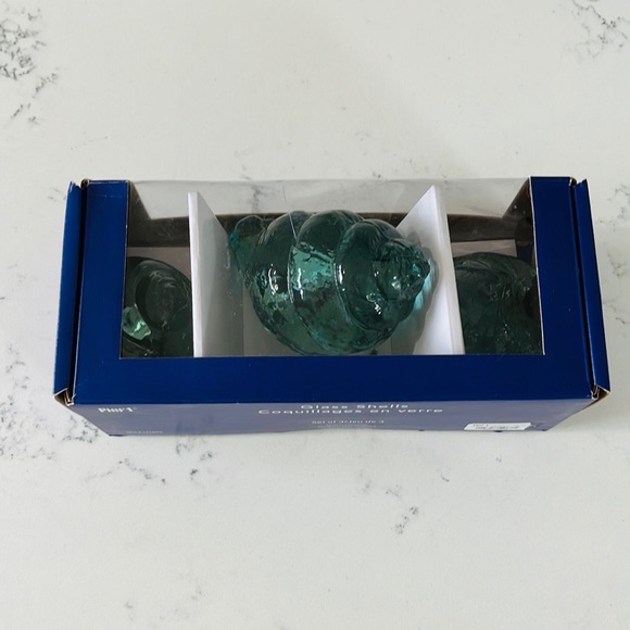 Pier 1 Green Seashell Recycled Glass Figurine - Picture 13 of 16